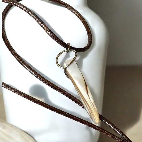 5 For $25💫Mother of Pearl Nautical Sea Shell Necklace Pendant - Picture 1 of 4